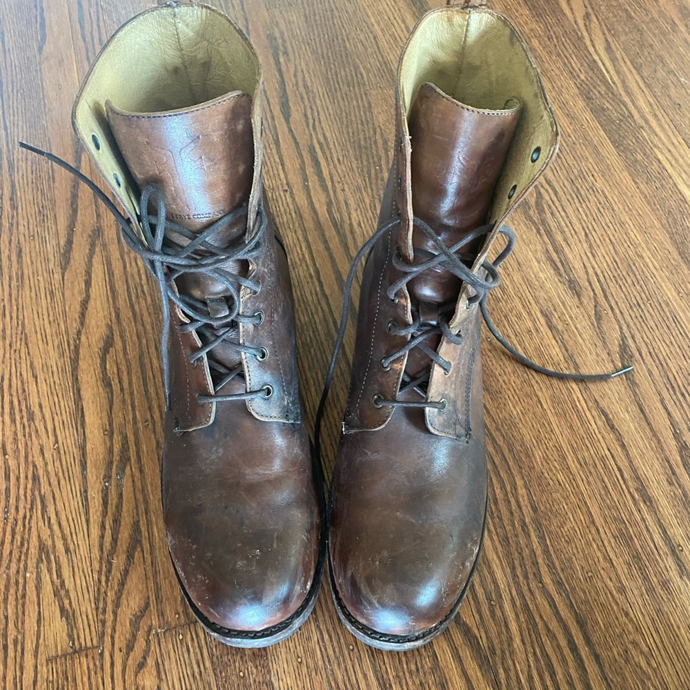Men’s Frye distressed boots, size 13